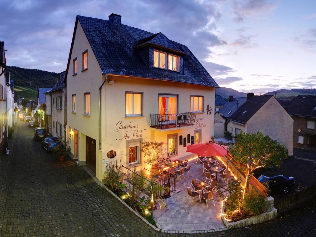 Hotel Weingut Schuetzen Senheim Dış mekan fotoğraf