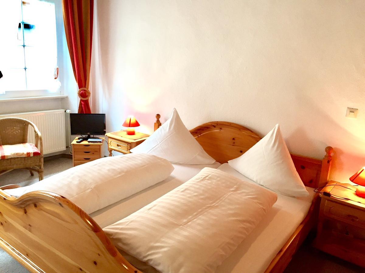 Hotel Weingut Schuetzen Senheim Oda fotoğraf