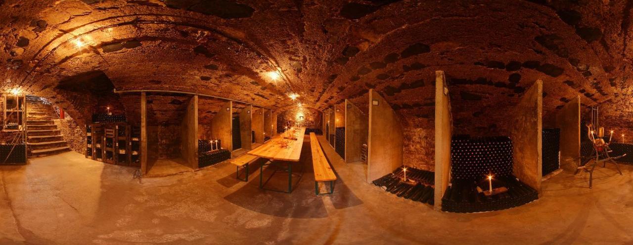 Hotel Weingut Schuetzen Senheim Oda fotoğraf